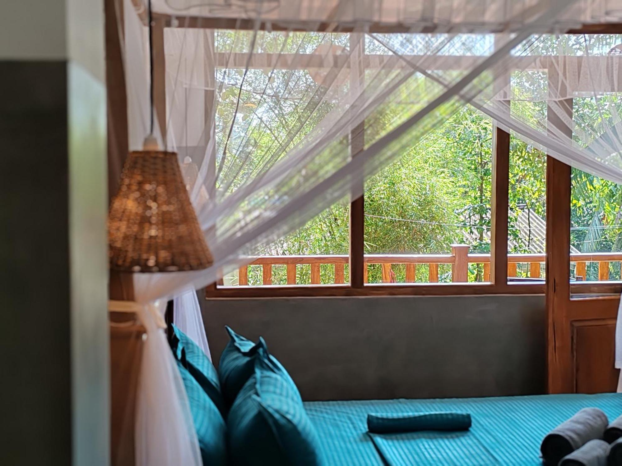 The Jungle View Hotel Mirissa Phòng bức ảnh